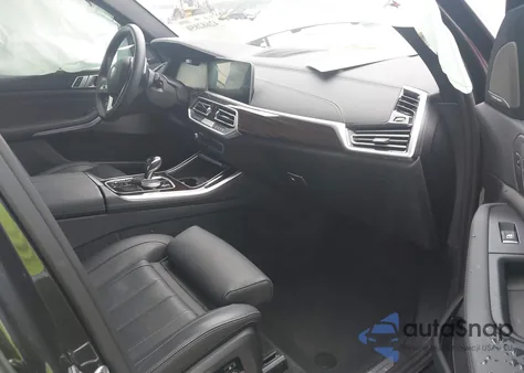 2021 BMW X5 xDrive40I z USA, uszkodzony, nr VIN 5UXCR6C07M9F32432